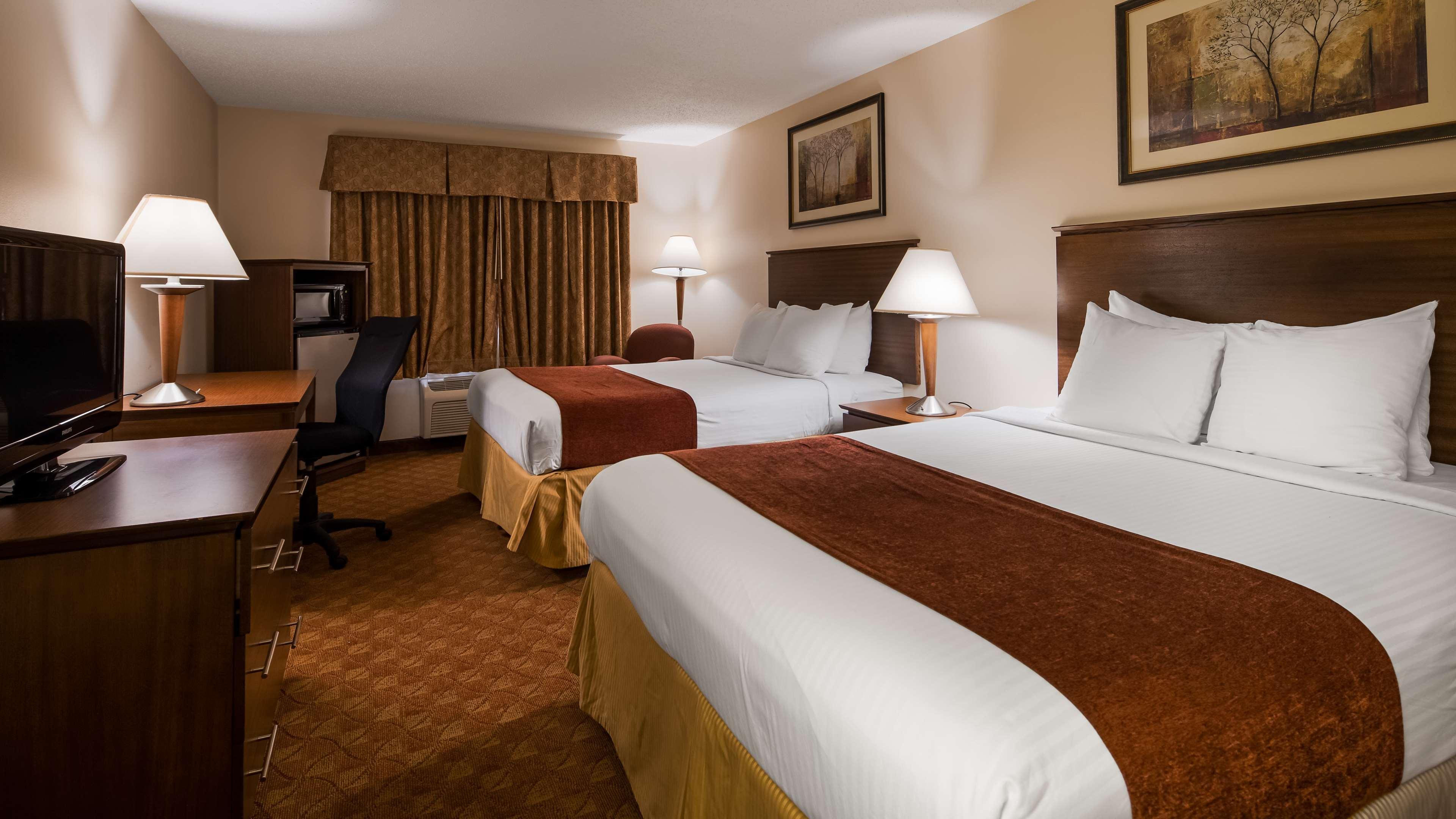 Best Western Lakewood Inn Hebron Extérieur photo