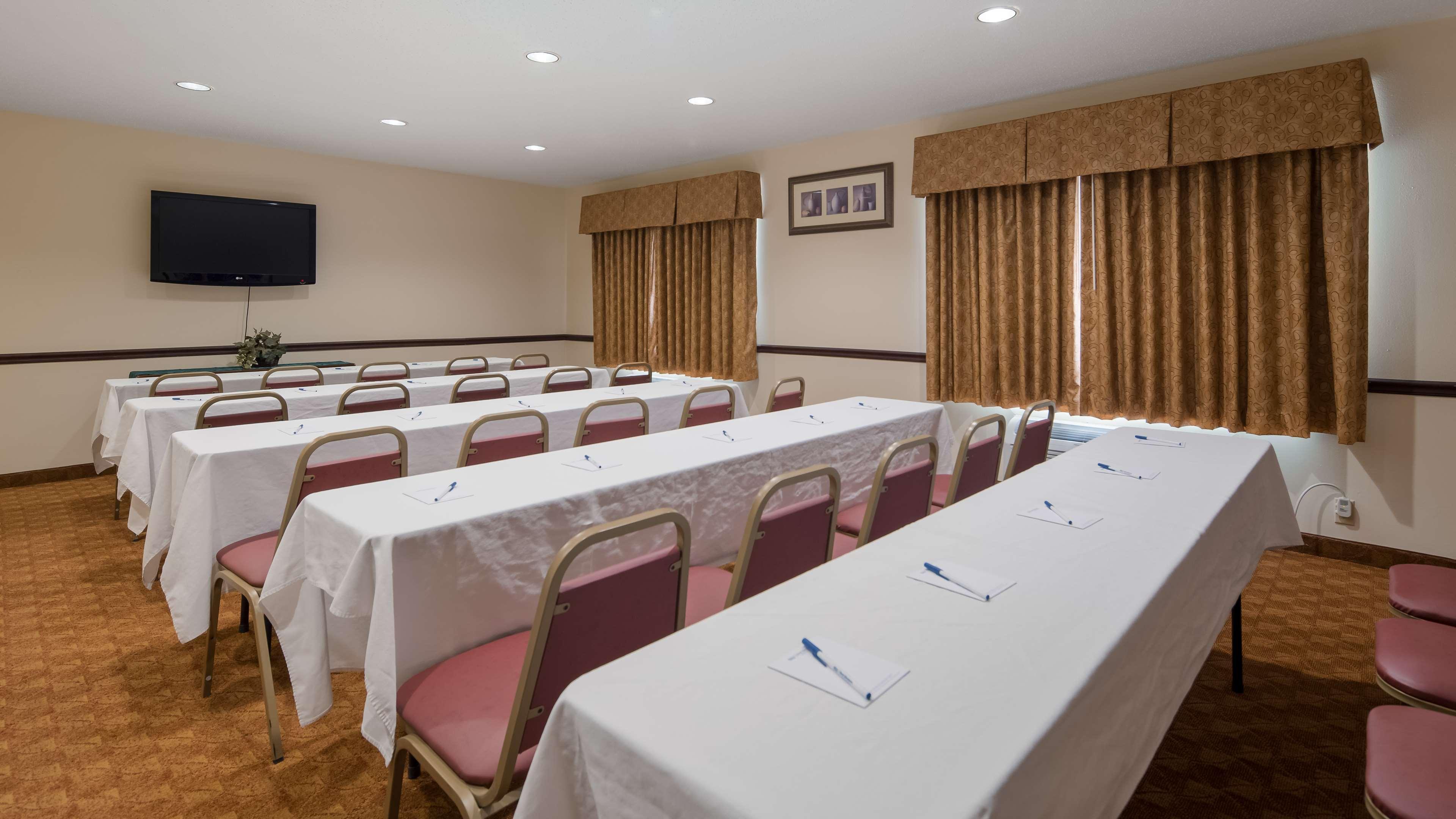 Best Western Lakewood Inn Hebron Extérieur photo