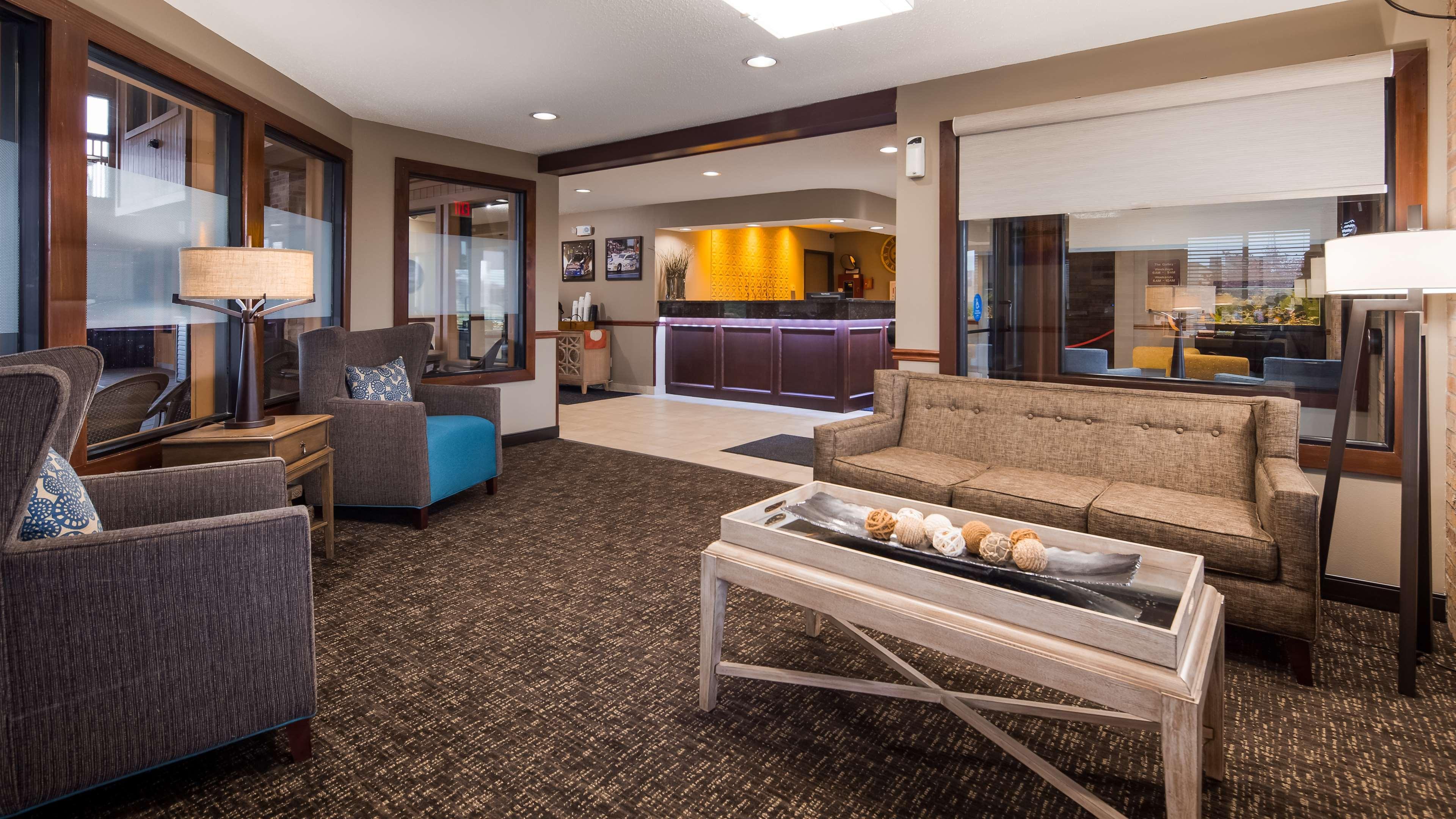 Best Western Lakewood Inn Hebron Extérieur photo