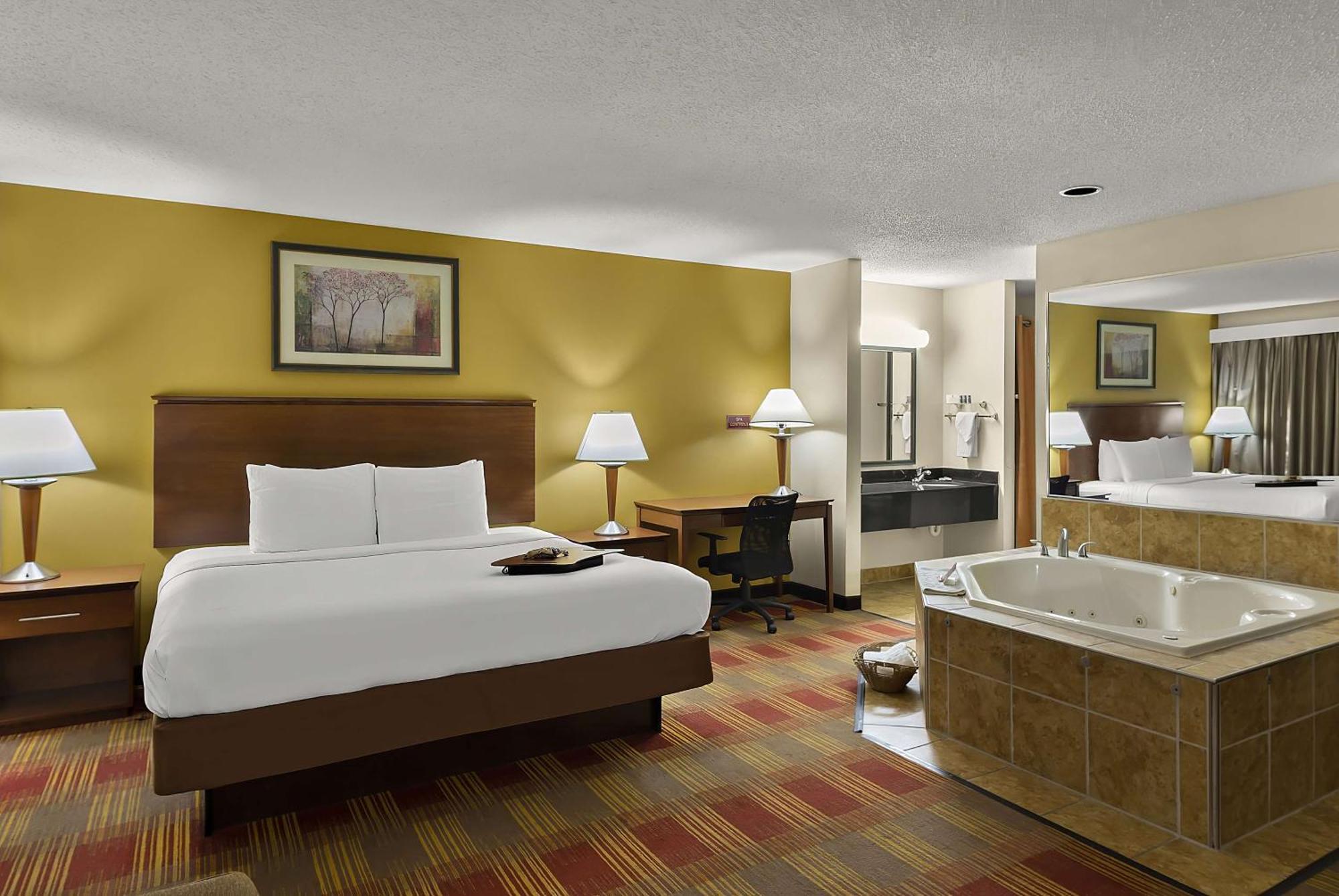 Best Western Lakewood Inn Hebron Extérieur photo