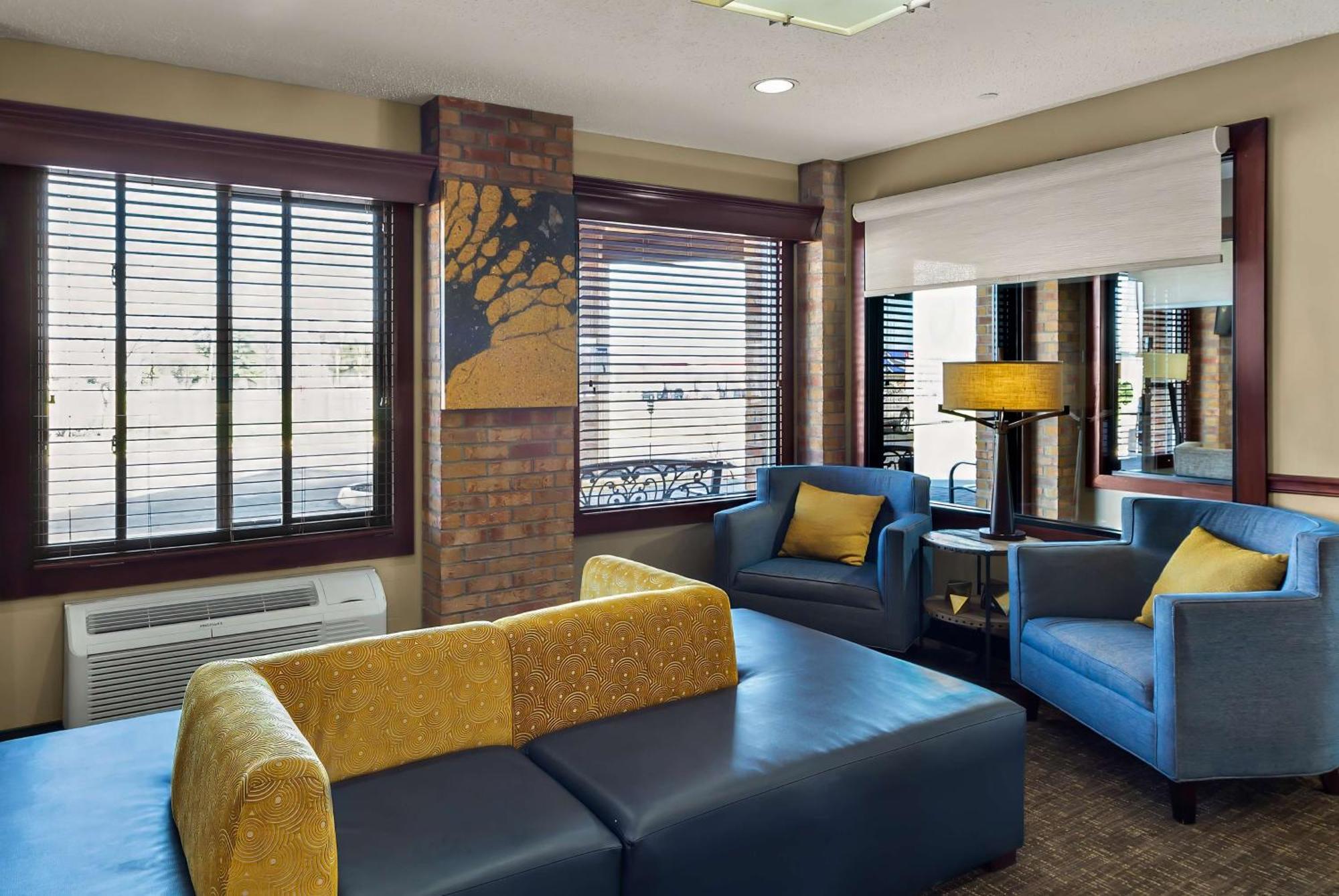 Best Western Lakewood Inn Hebron Extérieur photo